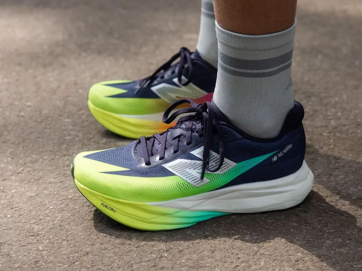 Rodzaje pronacji stopy – ilustracja