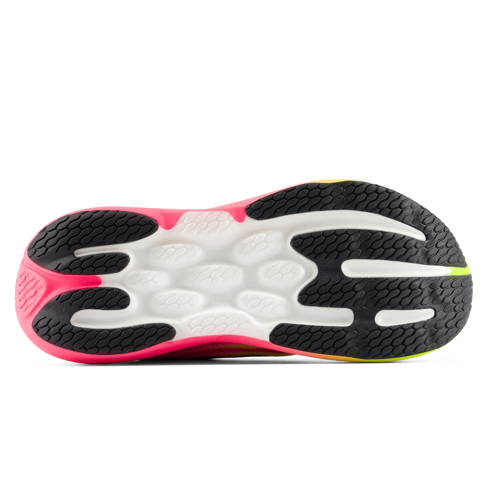 Buty damskie New Balance Infinion 1080 v15 TCS London Marathon W1080940  – różowe