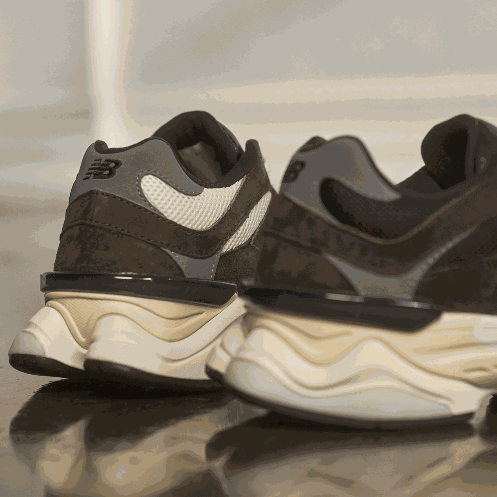 Buty New Balance U9060BRN – brązowe