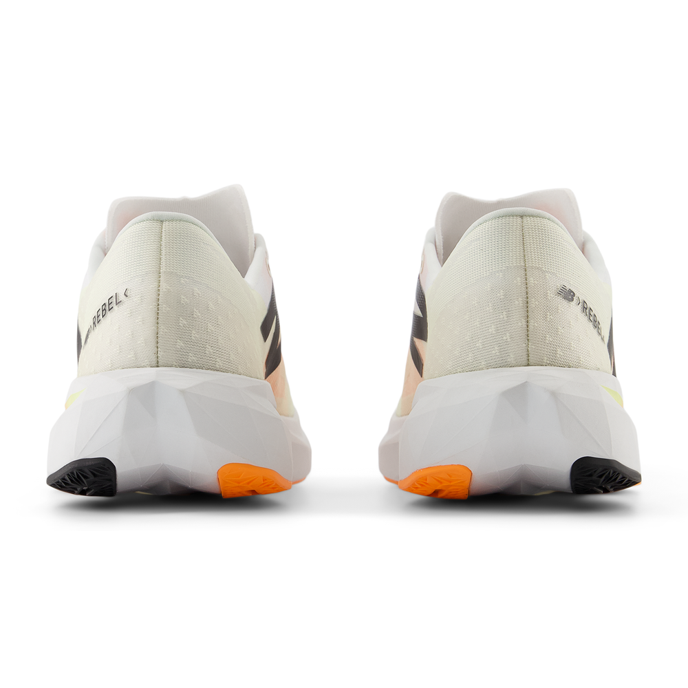 Buty męskie New Balance FuelCell Rebel v4 MFCXCN4 – beżowe