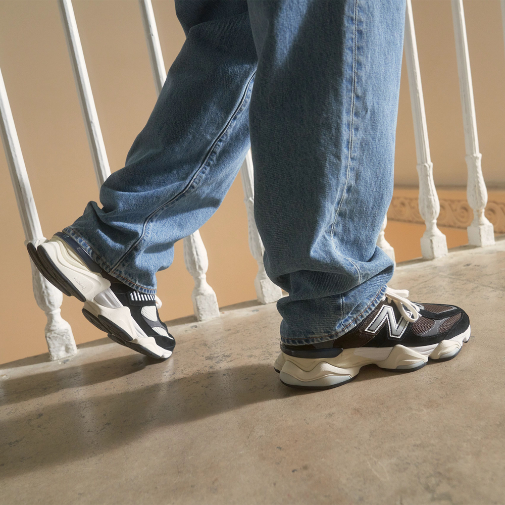 Buty New Balance U9060BRN – brązowe