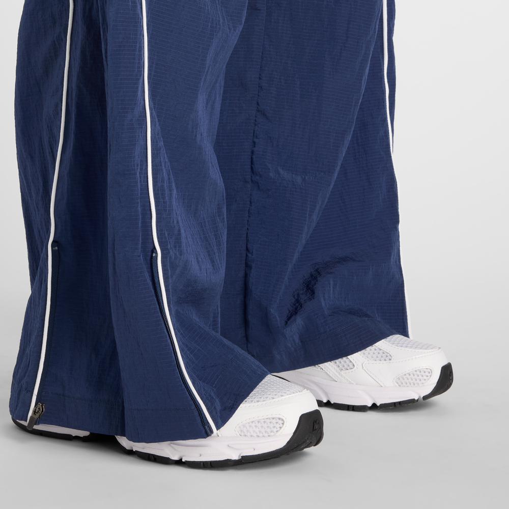 Spodnie damskie New Balance WB61Z1E6NNY – granatowe