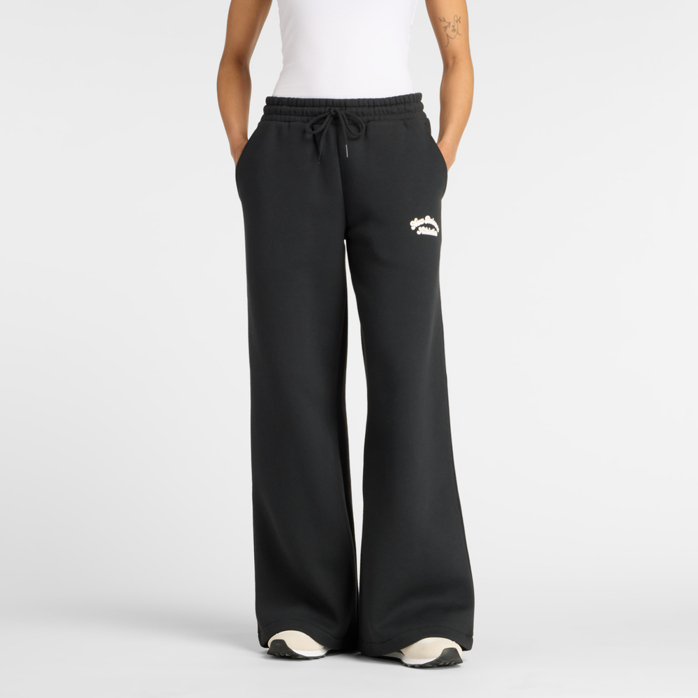 Spodnie damskie New Balance WP53902BK – czarne
