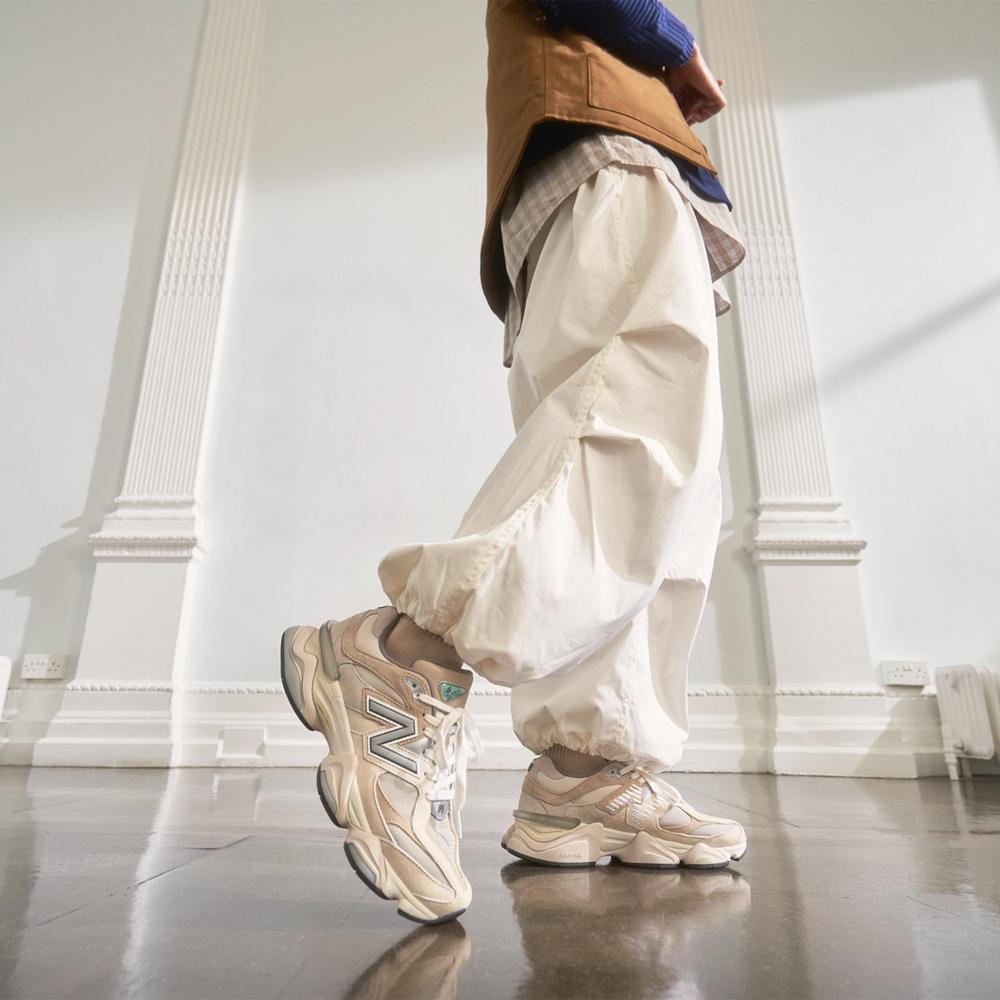 Buty New Balance U9060MAC – beżowe