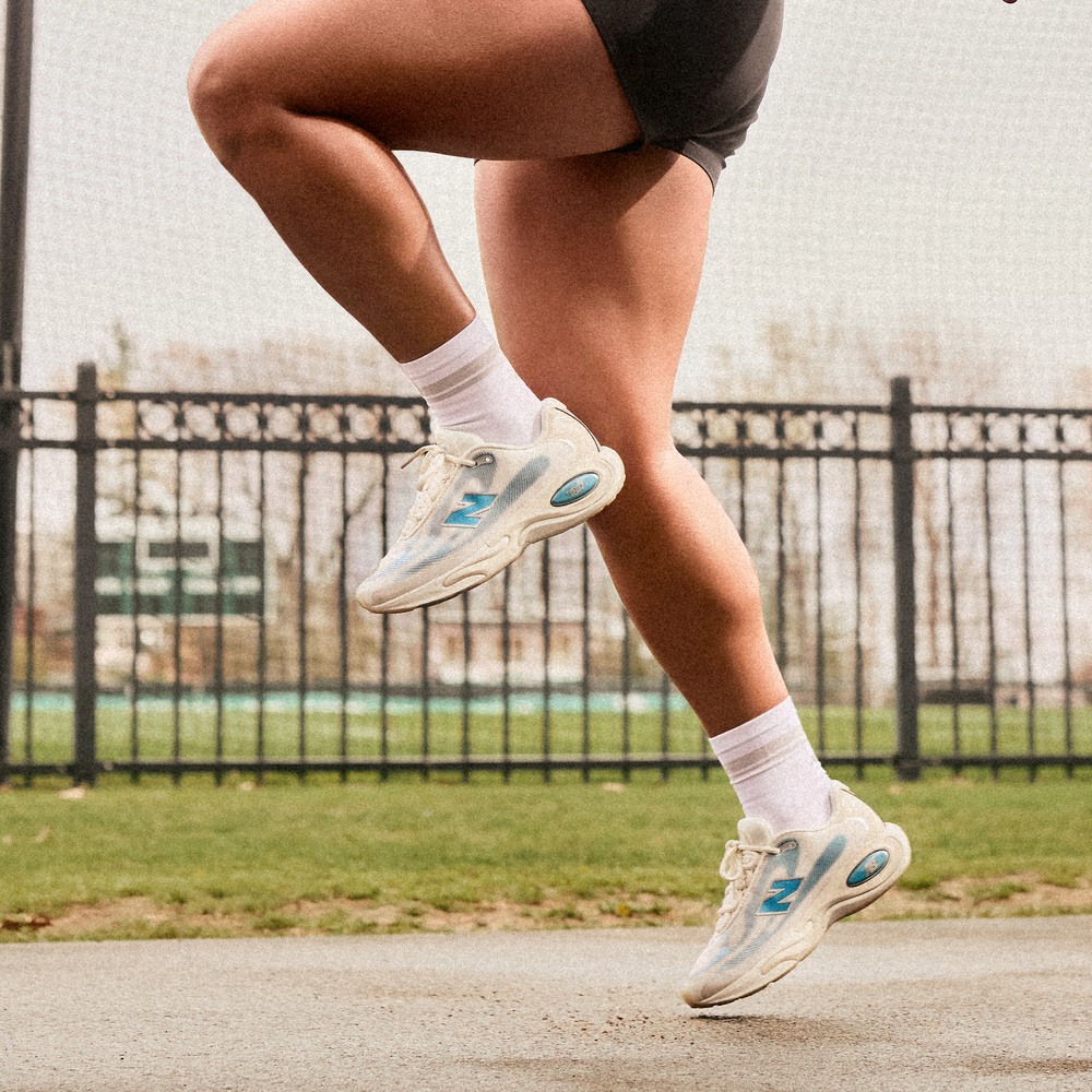 Buty damskie New Balance AC Runner WACR15HW – beżowe