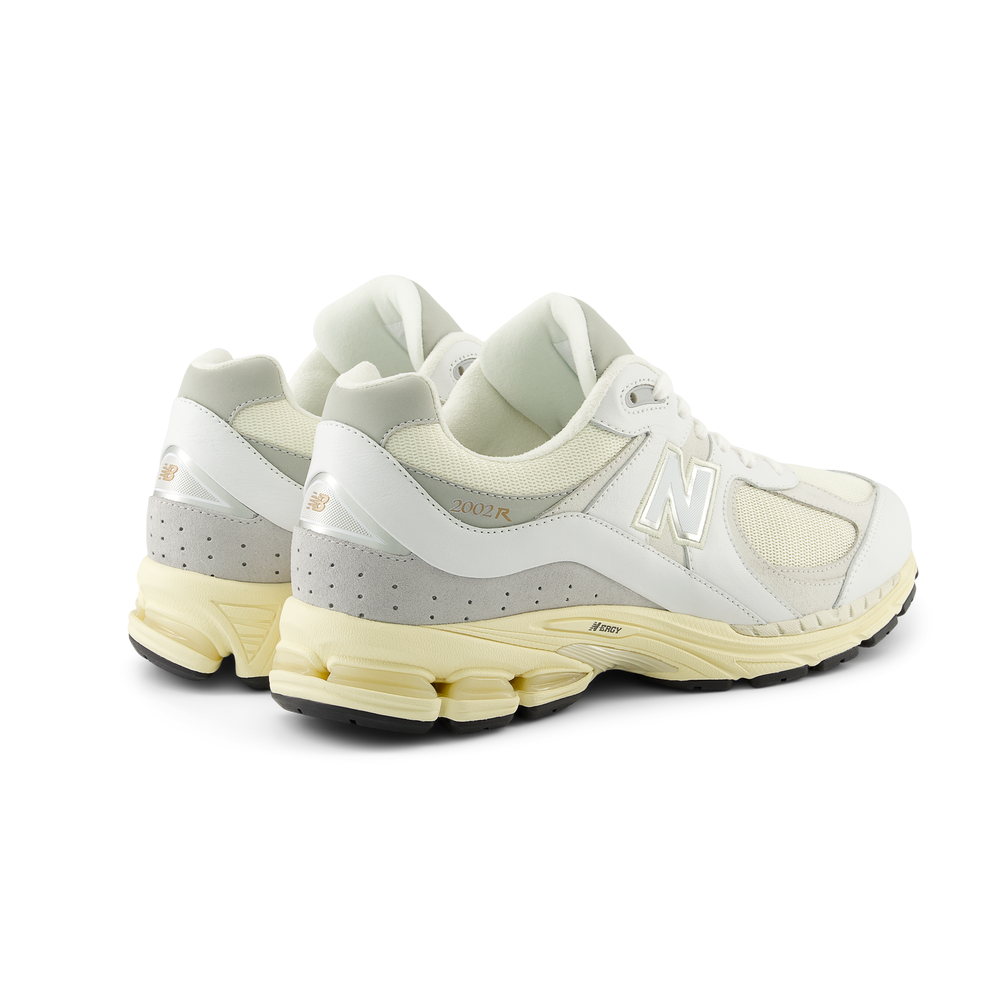 Buty unisex New Balance M2002RIA – białe
