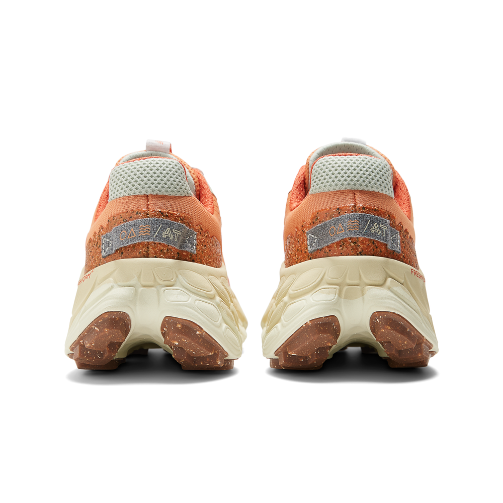 Buty damskie New Balance Fresh Foam X More Trail v3 WTMORCO3 – pomarańczowe