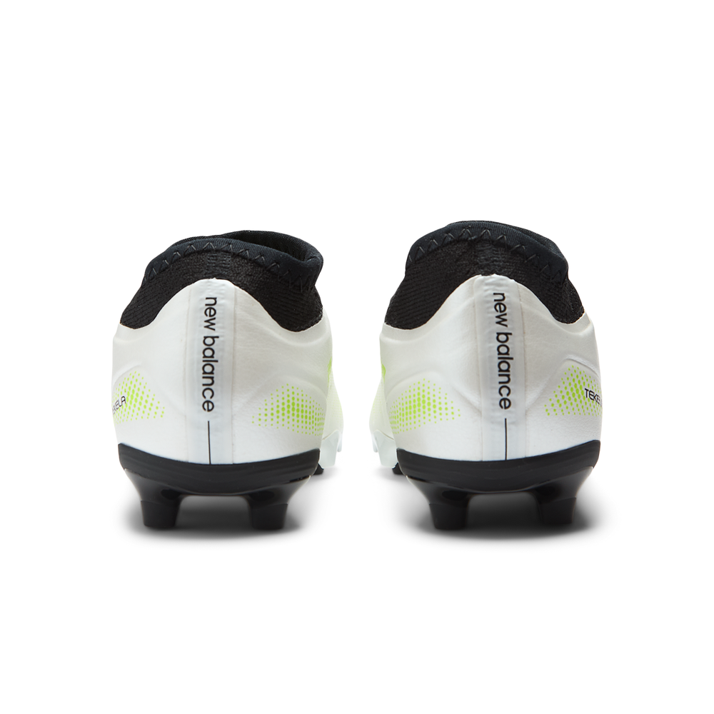 Korki dziecięce New Balance TEKELA TEAM LOW JNR FG V5 SJT3FSP5 - białe