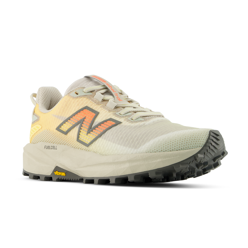 Buty damskie New Balance FuelCell Rebel Trail WRBT6G2 – beżowe