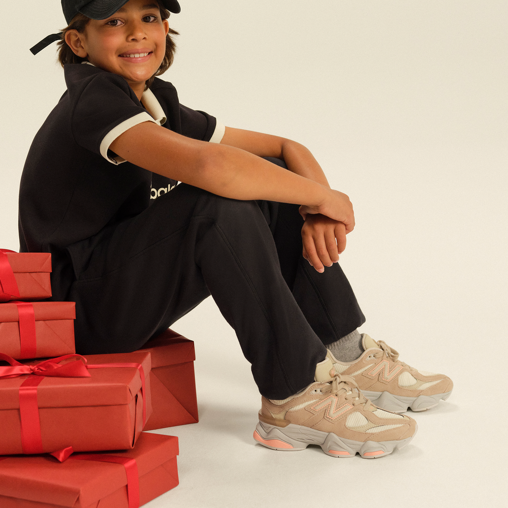 Buty dziecięce New Balance G90603C7 – beżowe