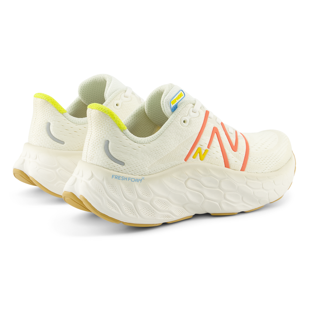 Buty damskie New Balance Fresh Foam X More v4 WMORCF4 – białe