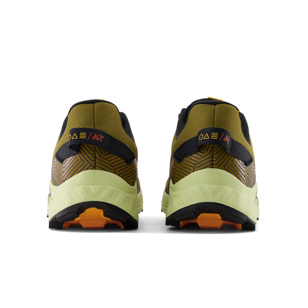 Buty męskie New Balance FuelCell Summit Unknown v4 MTUNKNW4 – zielone