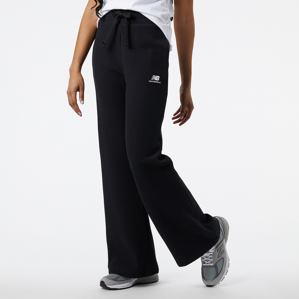 Spodnie damskie New Balance WP23502BK – czarne