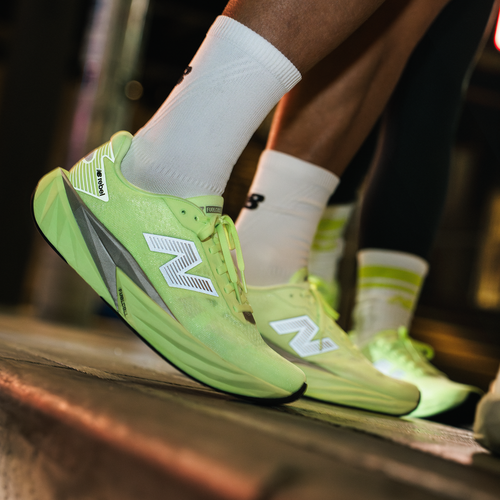 Buty damskie New Balance FuelCell Rebel v5 WFCXLZ5 – zielone
