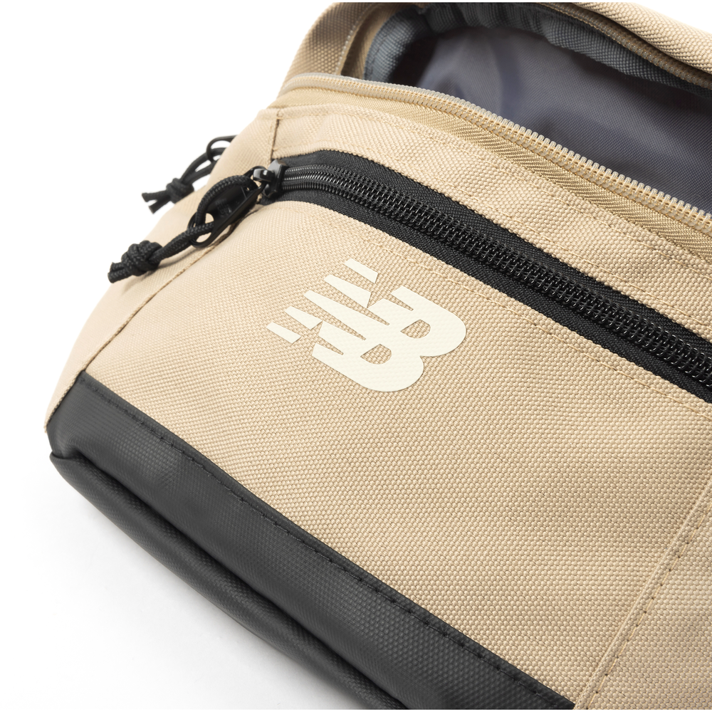 Saszetka New Balance LAB23086SOT – beżowa