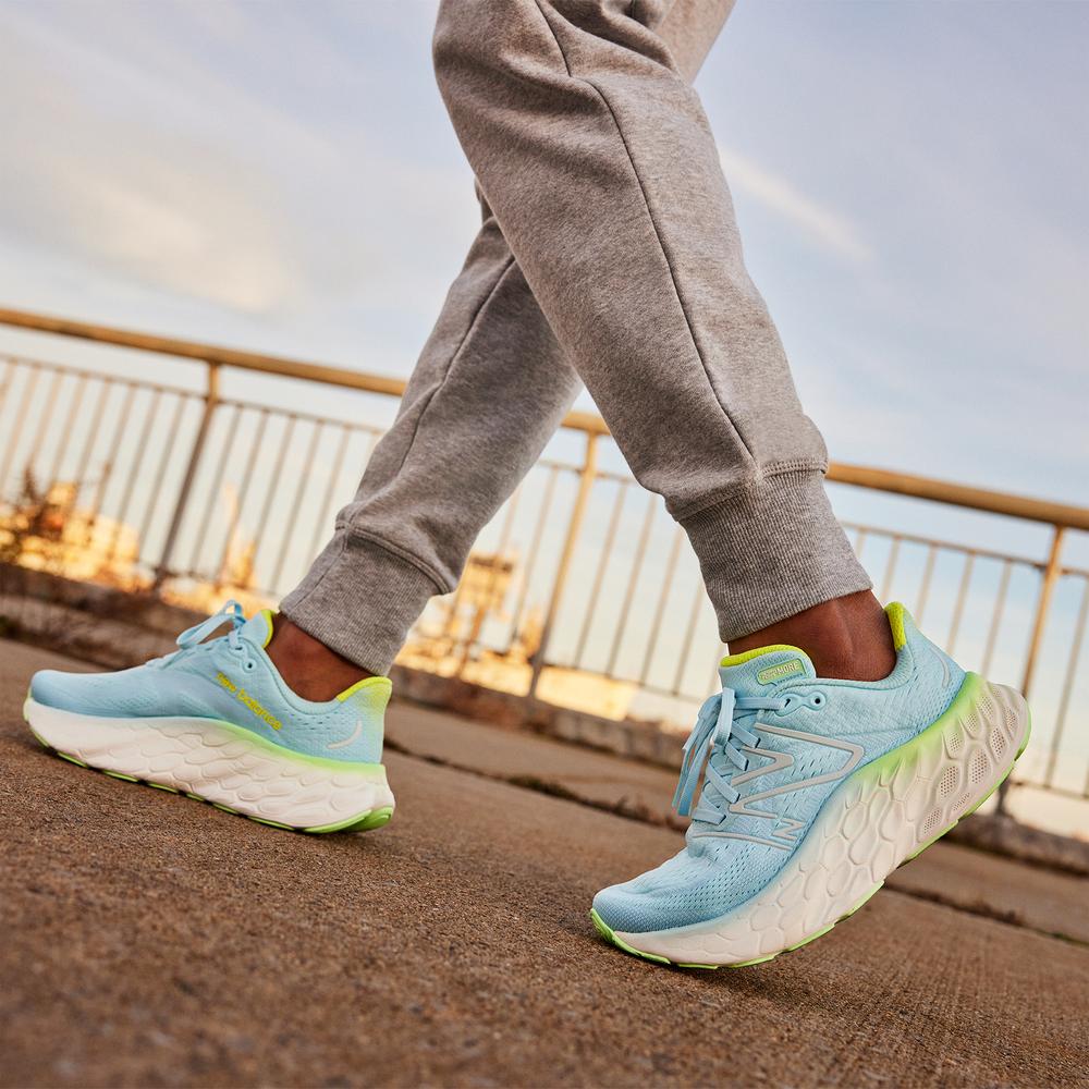 Buty damskie New Balance Fresh Foam More v4 WMORCK4 – niebieskie