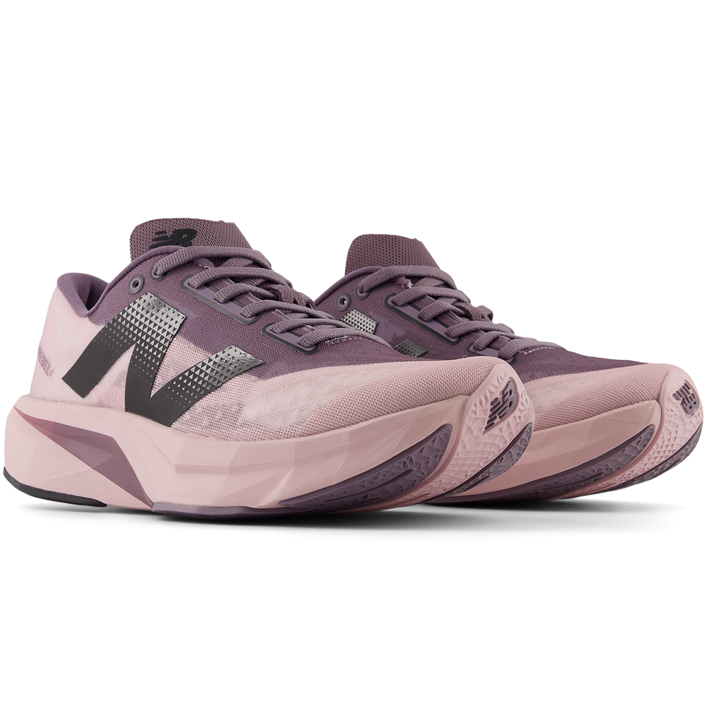 Buty damskie New Balance FuelCell Rebel v4 WFCXCS4 – różowe
