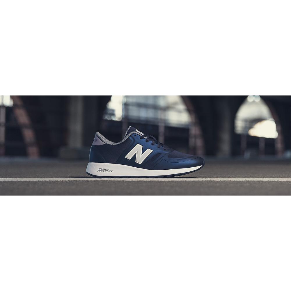 New Balance WRL420LA