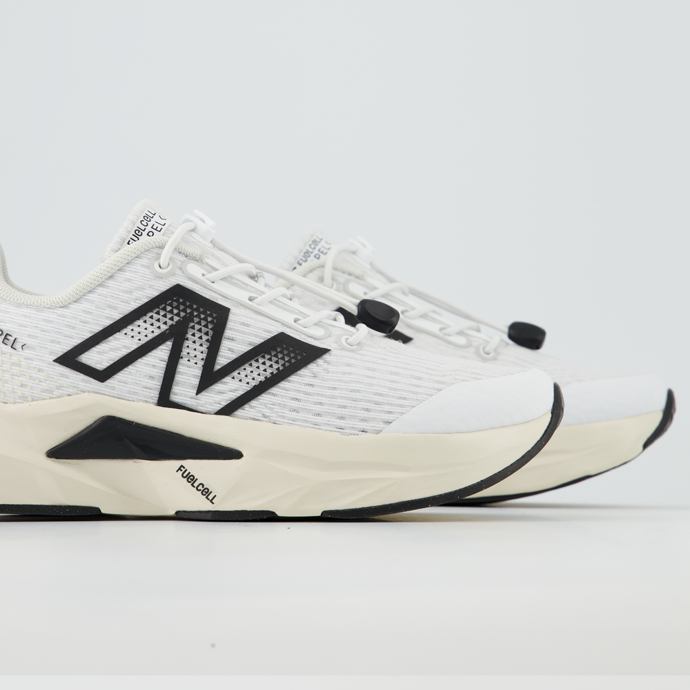 Buty dziecięce New Balance FuelCell Propel v5 PAFCPRC5 – białe