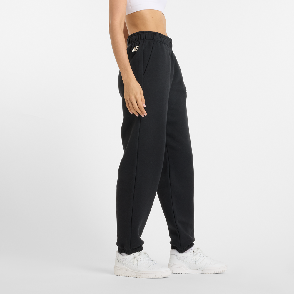 Spodnie damskie New Balance WP51500BK – czarne