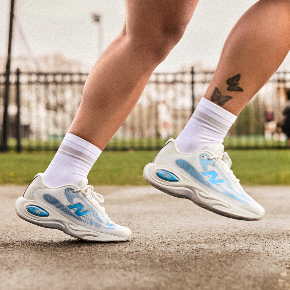 Buty damskie New Balance AC Runner WACR15HW – beżowe