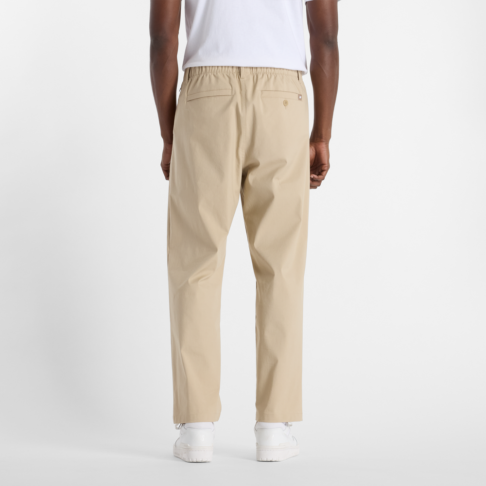 Spodnie męskie New Balance MP51563SOT – beżowe