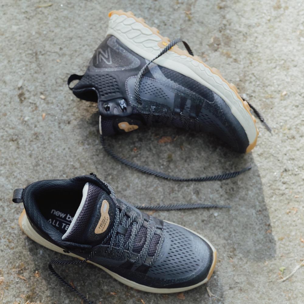 Buty męskie New Balance Fresh Foam Hierro Mid MTHIMCBB – czarne