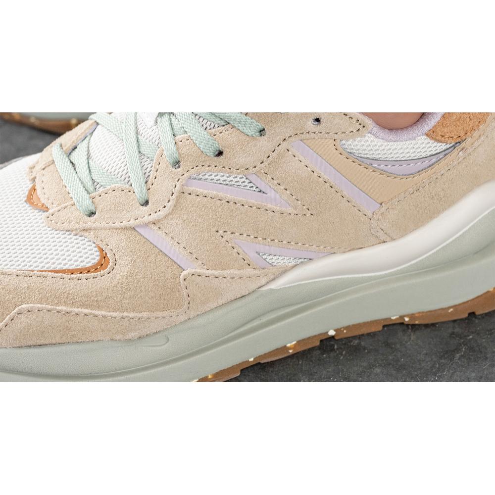 New Balance W5740TB