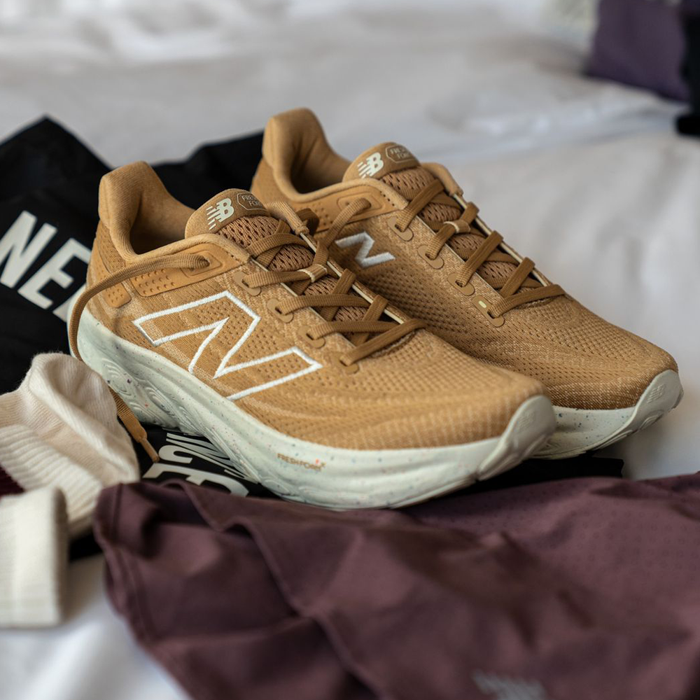 Buty do biegania damskie New Balance Fresh Foam 1080 v13 W1080N13 – brązowe