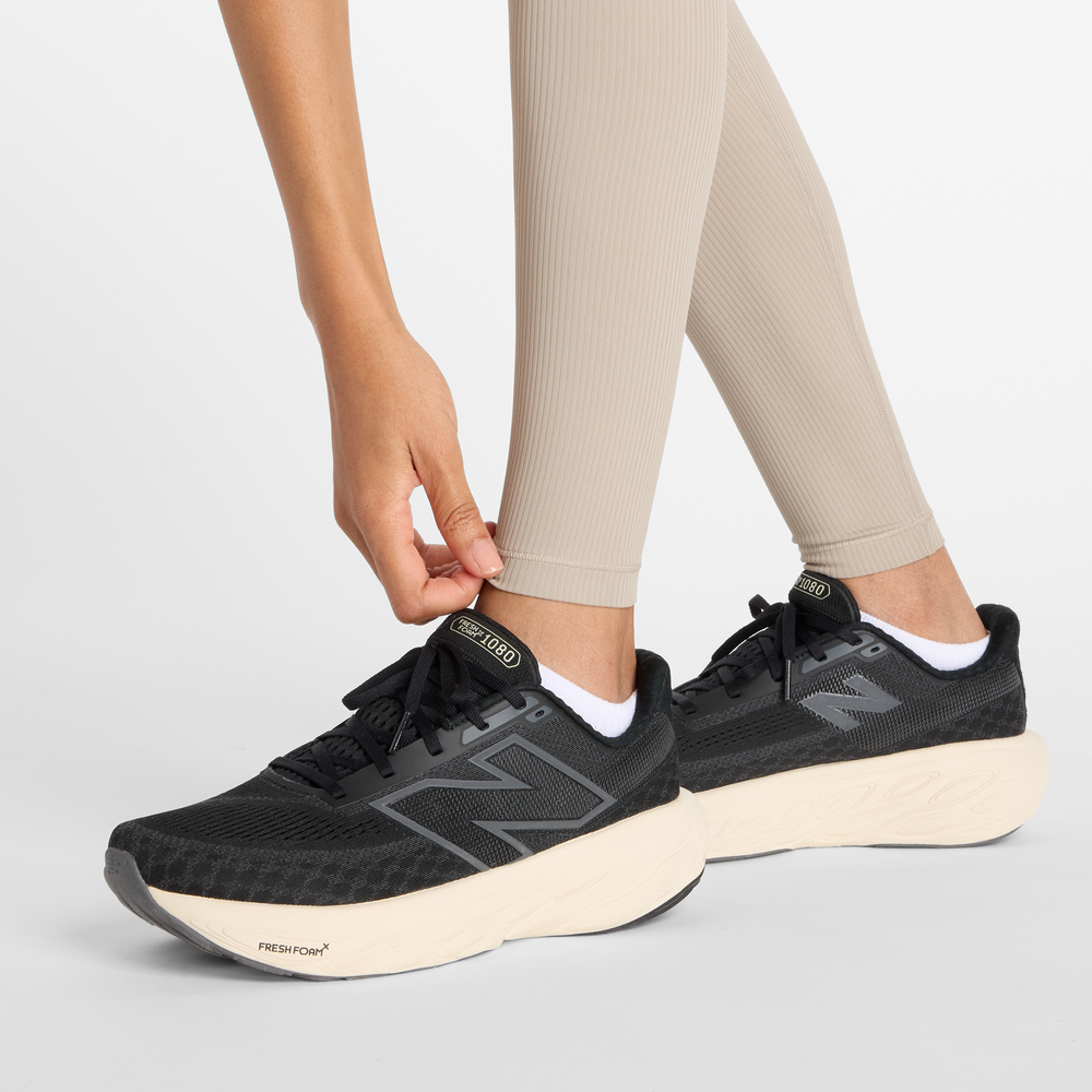 Legginsy damskie New Balance WP53152ADS – beżowe