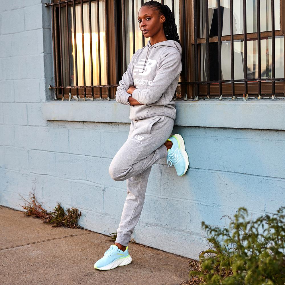 Buty damskie New Balance Fresh Foam More v4 WMORCK4 – niebieskie