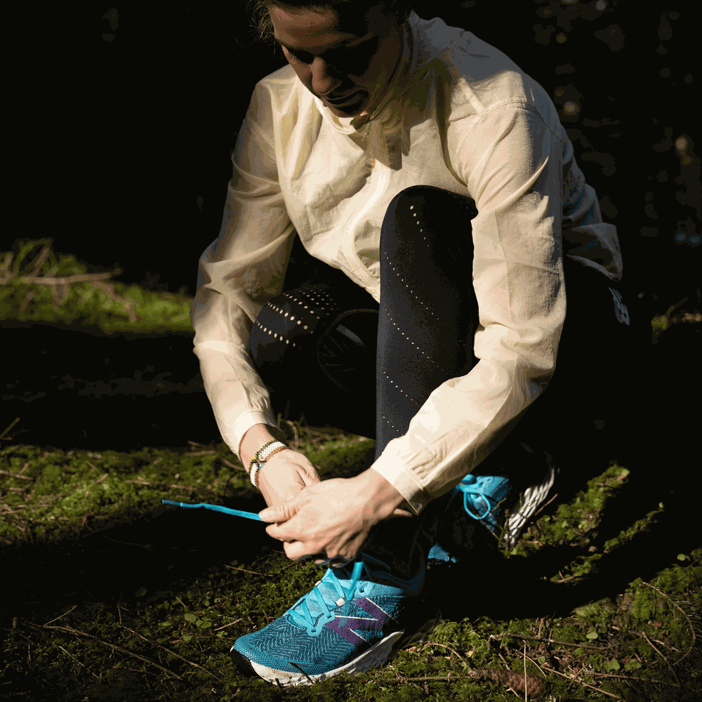 Buty damskie New Balance Fresh Foam Hierro v6 WTHIERV6 – niebieskie