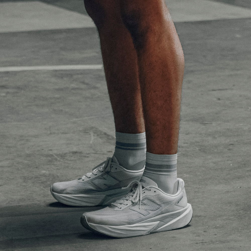 Buty męskie New Balance FuelCell Rebel v5 MFCX3NO – szare