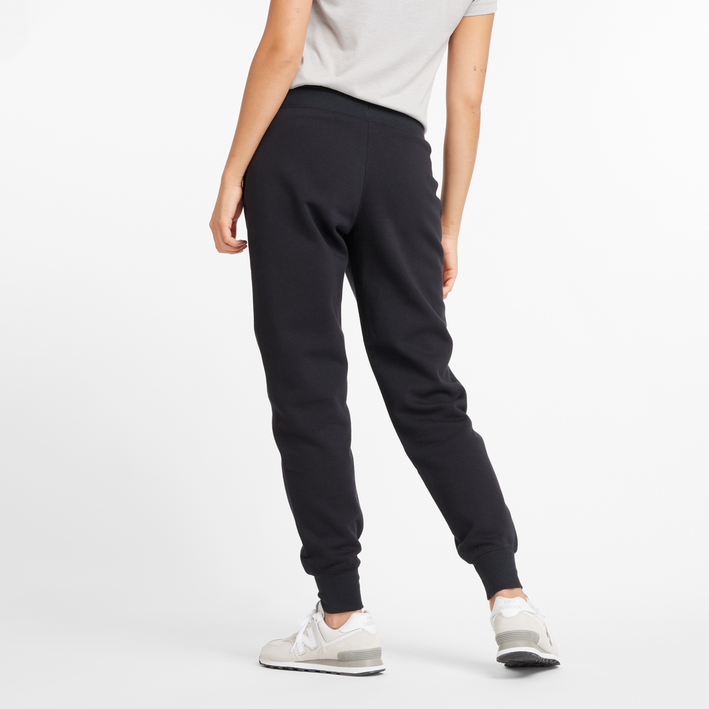 Spodnie damskie New Balance WP43805BK – czarne