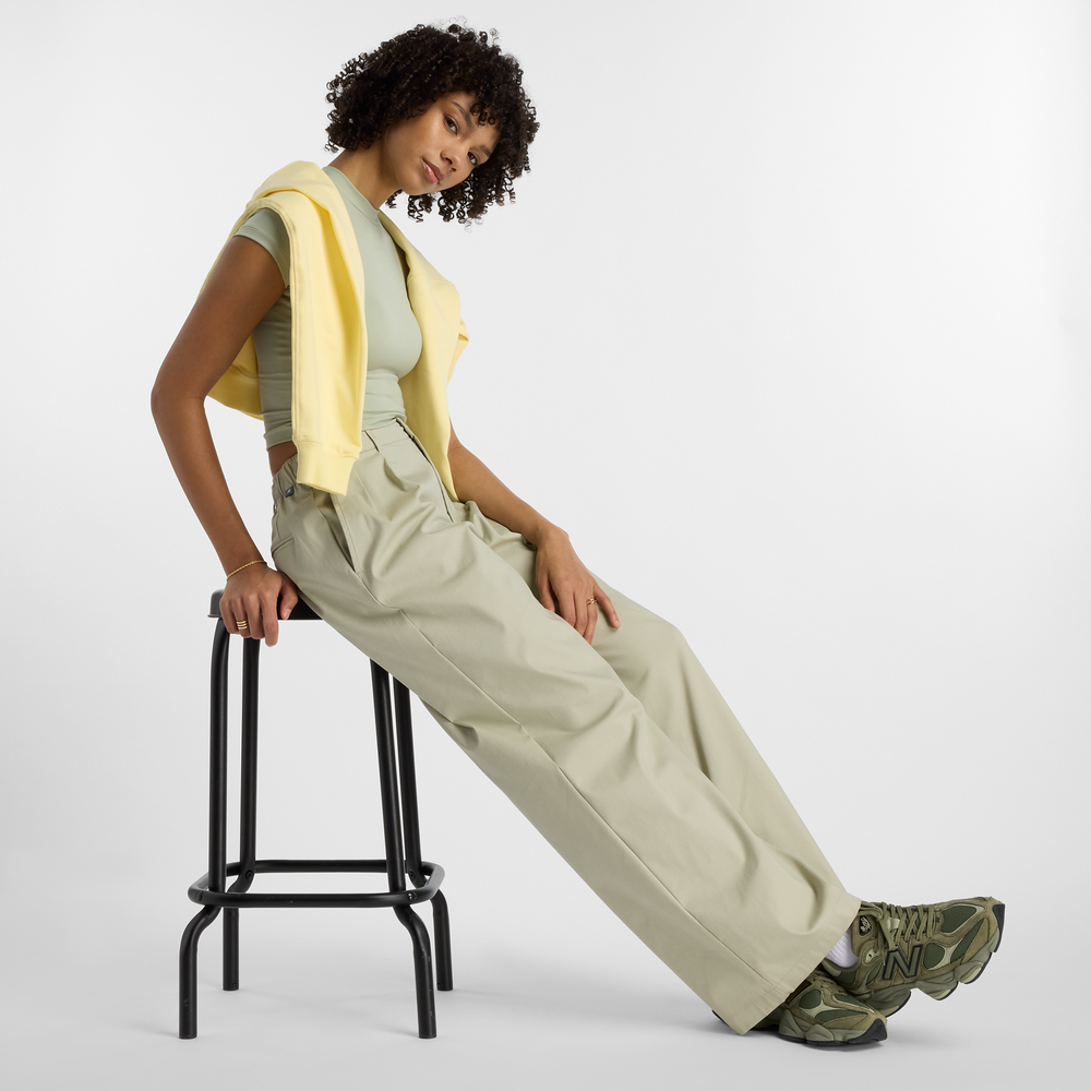 Spodnie damskie New Balance WP51538OVN – beżowe