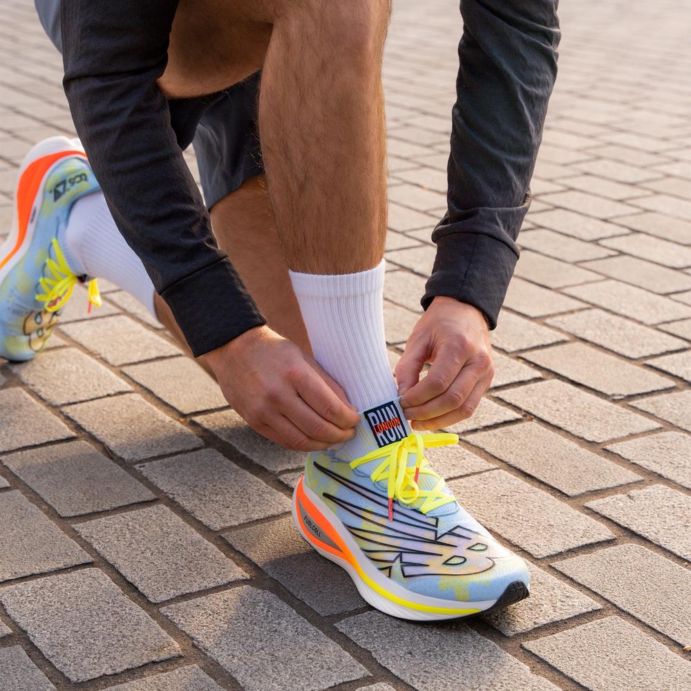Buty męskie New Balance FuelCell SC Elite V3 MRCELLD3 – multikolor