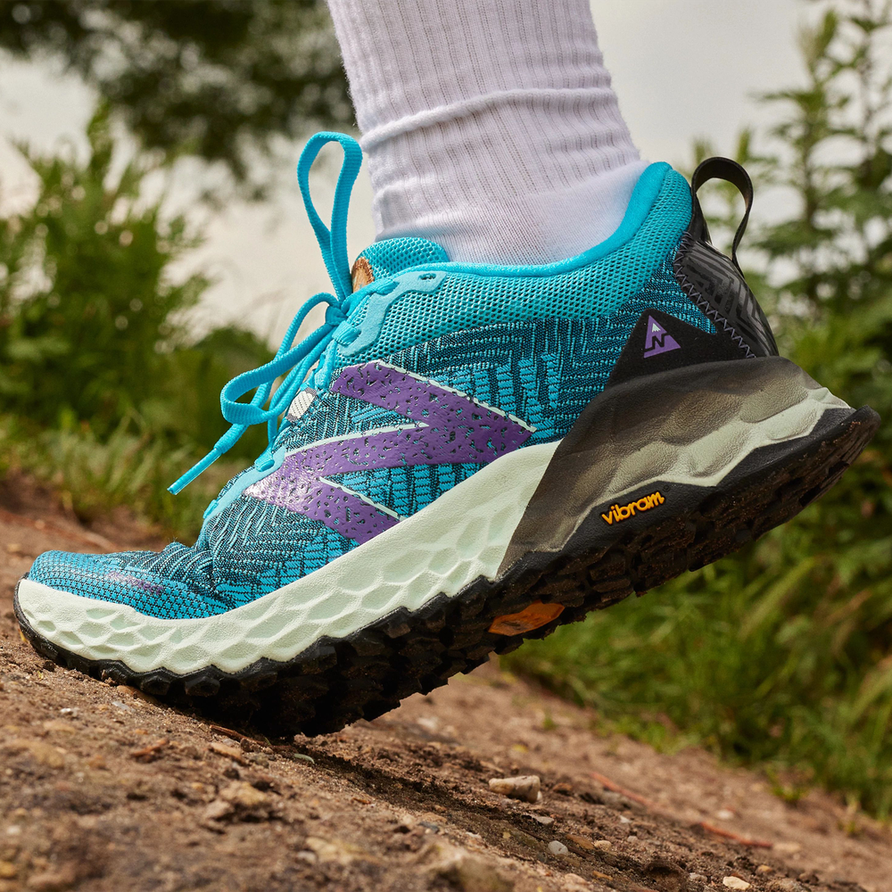 Buty damskie New Balance Fresh Foam Hierro v6 WTHIERV6 – niebieskie