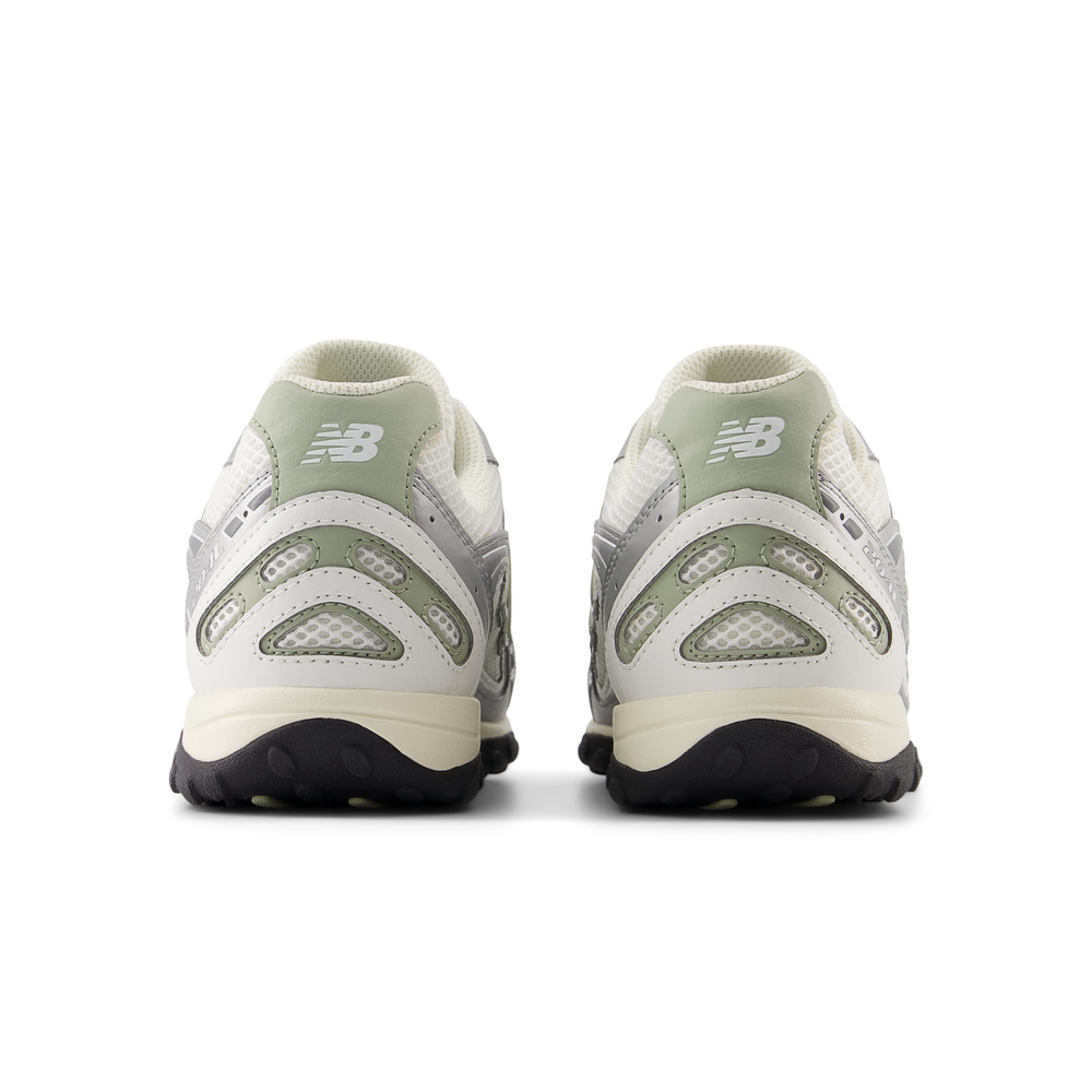 Buty unisex New Balance U204LSWB – srebrne