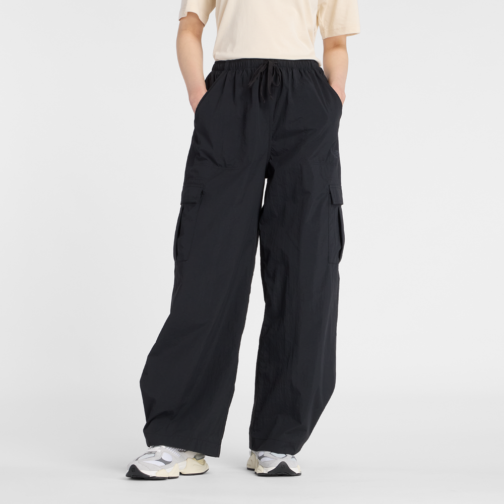 Spodnie damskie New Balance WP53504BK – czarne