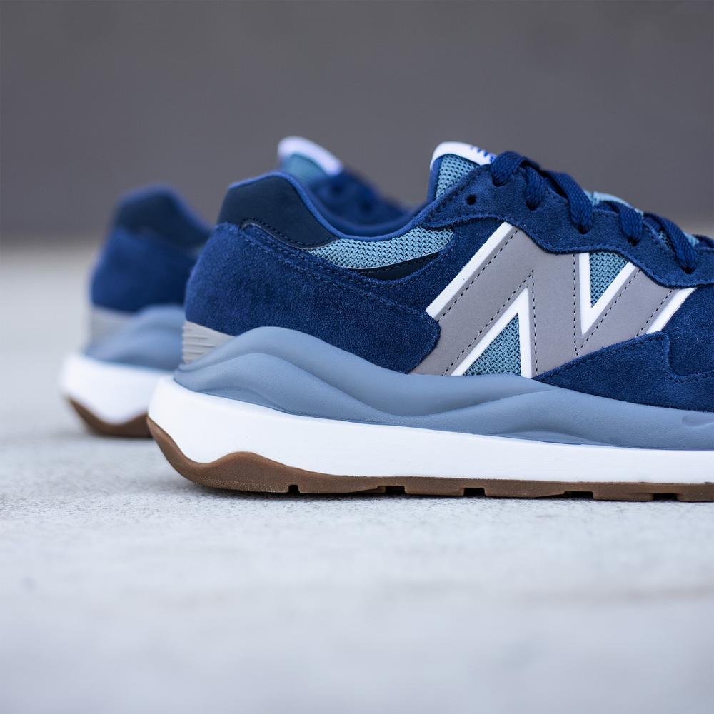 Buty New Balance M5740CBD – granatowe