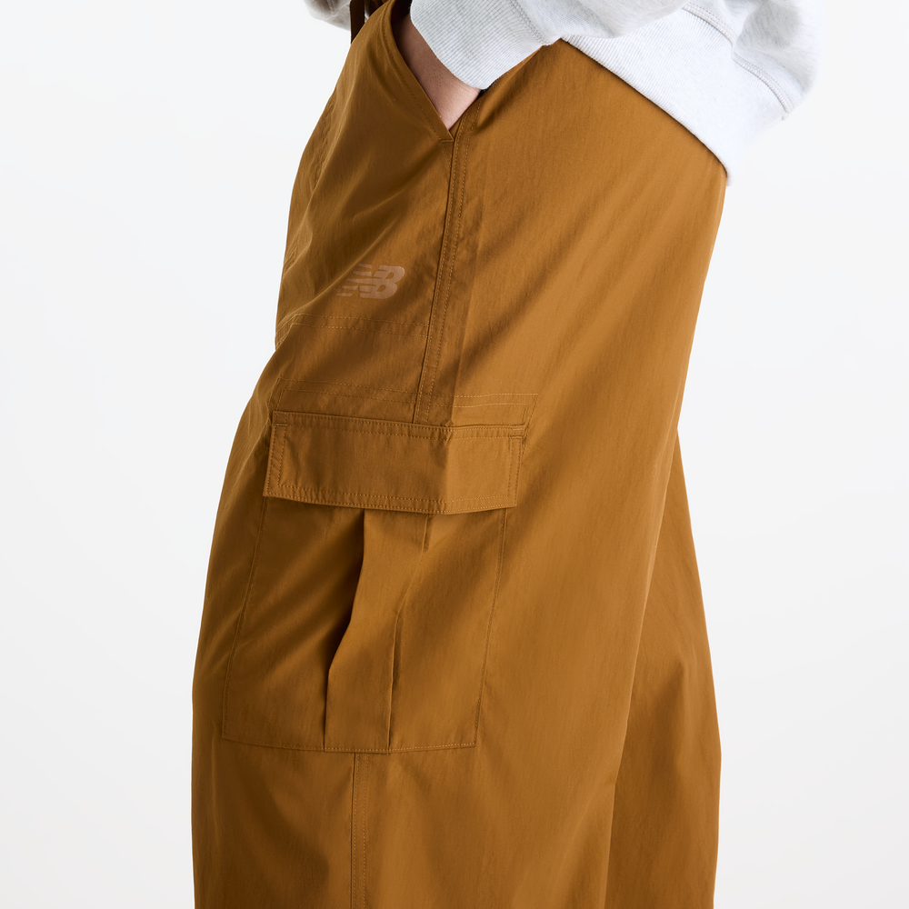 Spodnie damskie New Balance Cargo – brązowe