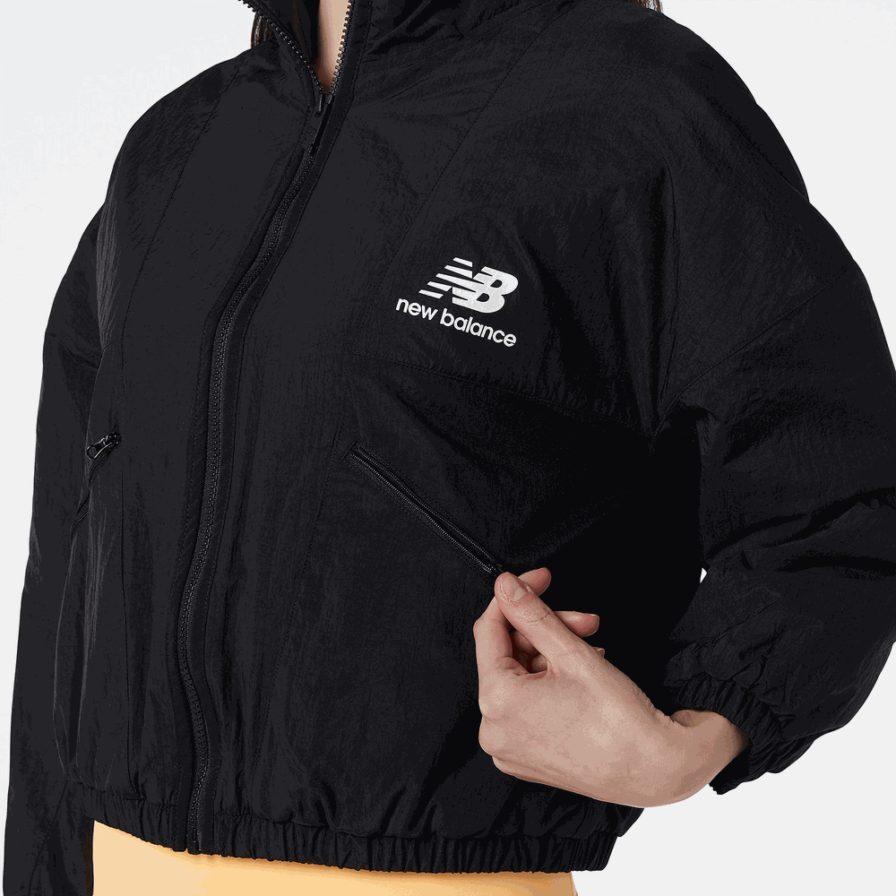 Kurtka New Balance WJ13504BK – czarna