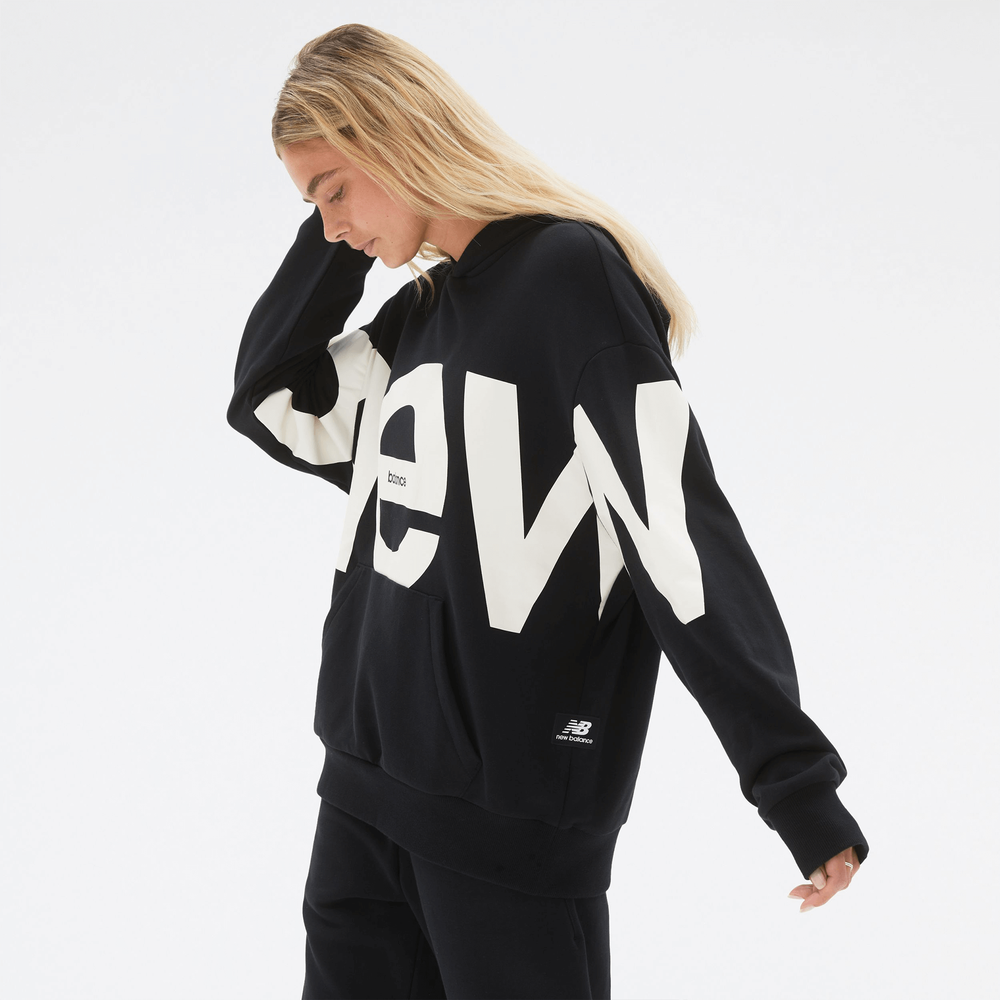 Bluza unisex New Balance UT23504BK – czarna
