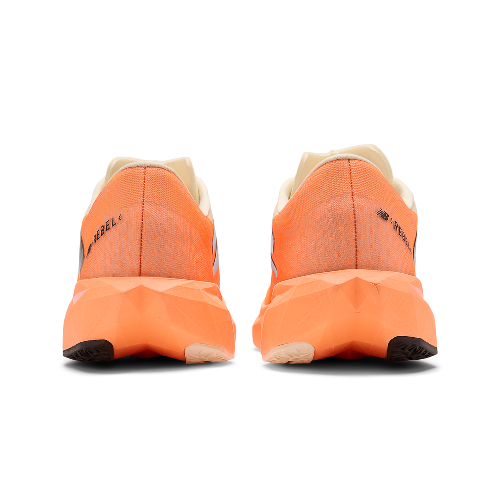 Buty męskie New Balance FuelCell Rebel v4 MFCXCO4 – pomarańczowe