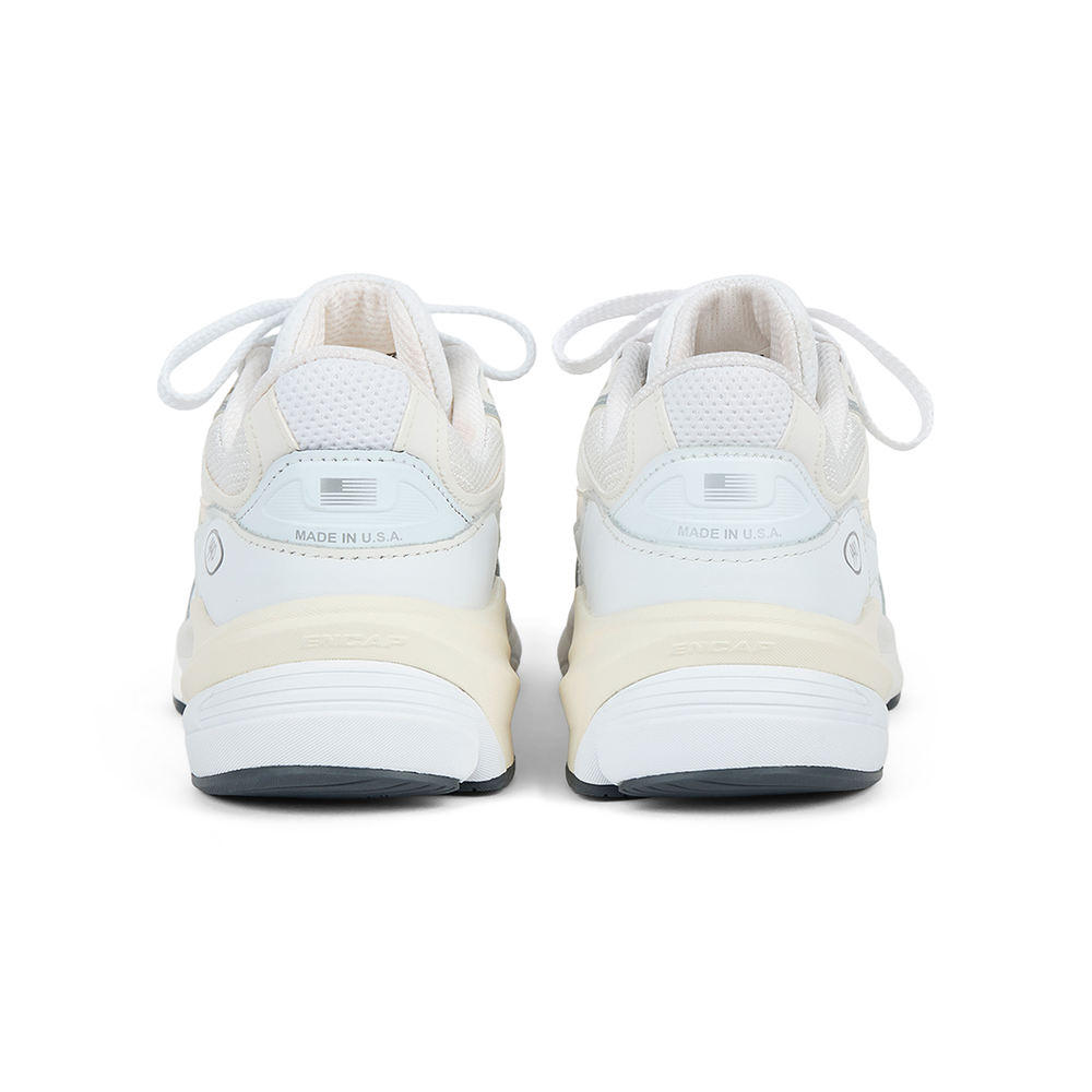 Buty damskie New Balance U990GB6 – białe