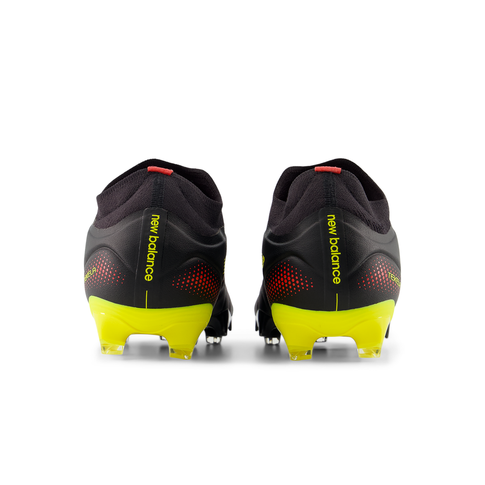 Korki męskie New Balance TEKELA TEAM FG V5 UT3FL43H - czarne