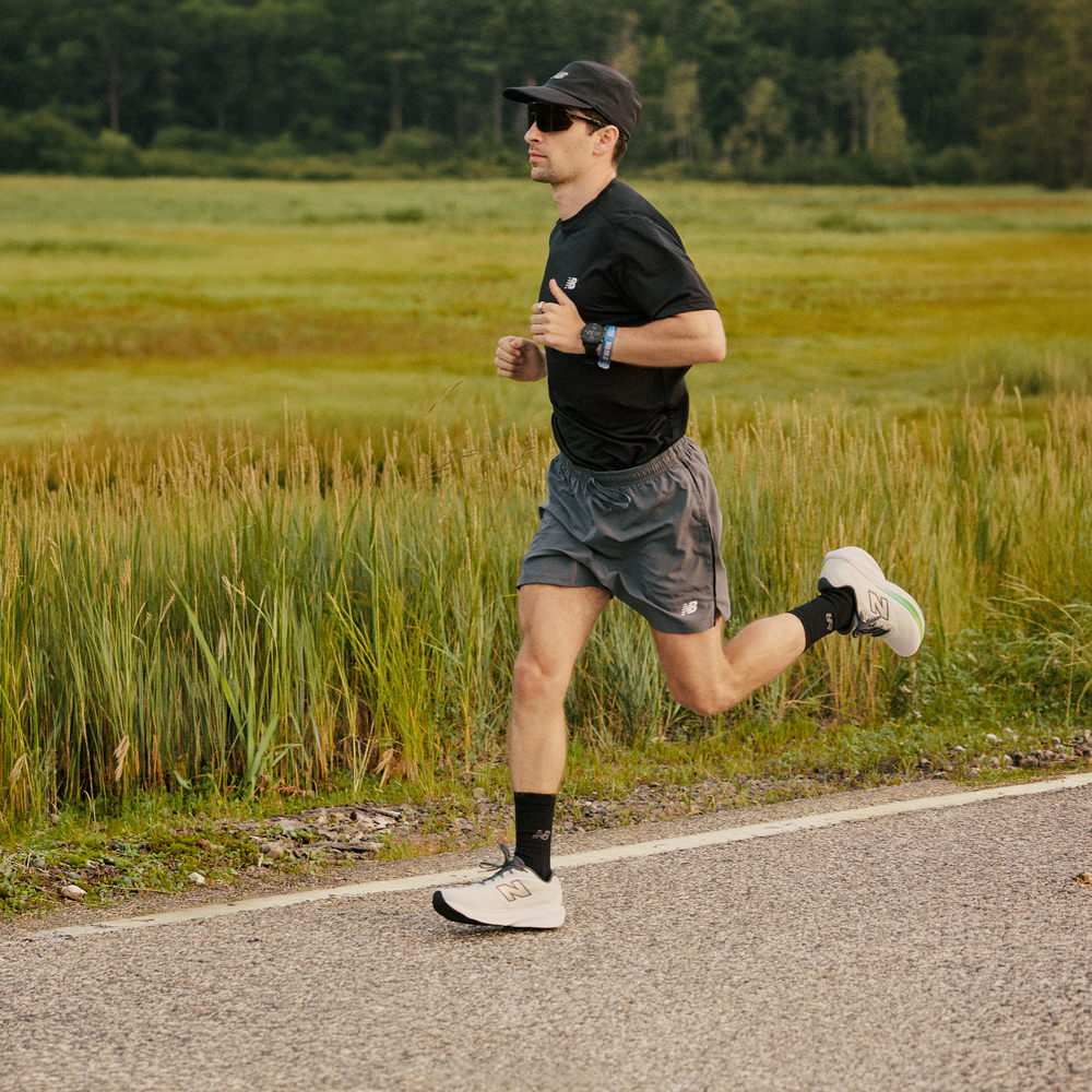 Buty męskie New Balance Fresh Foam 680 v9 M68025Z – białe