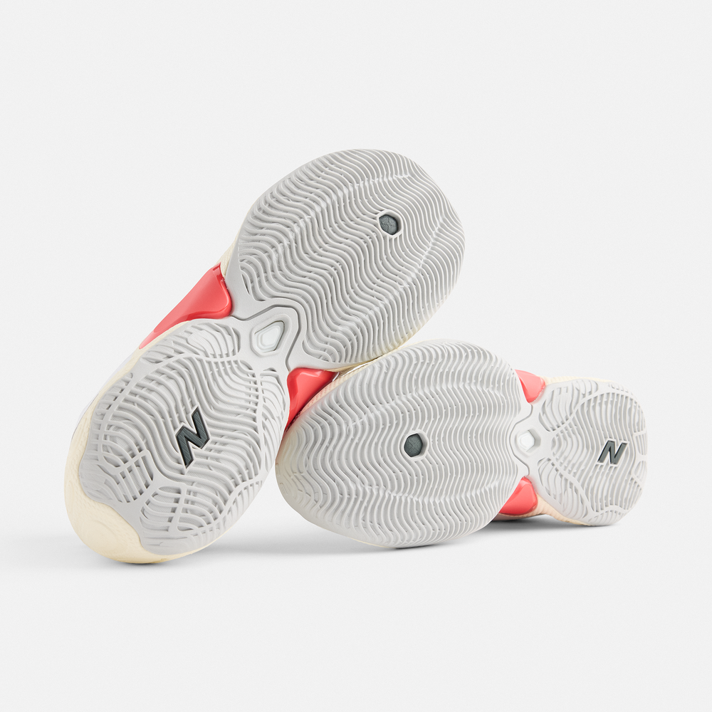 Buty unisex New Balance Fresh Foam BB v3 BBFRSTH3 - białe