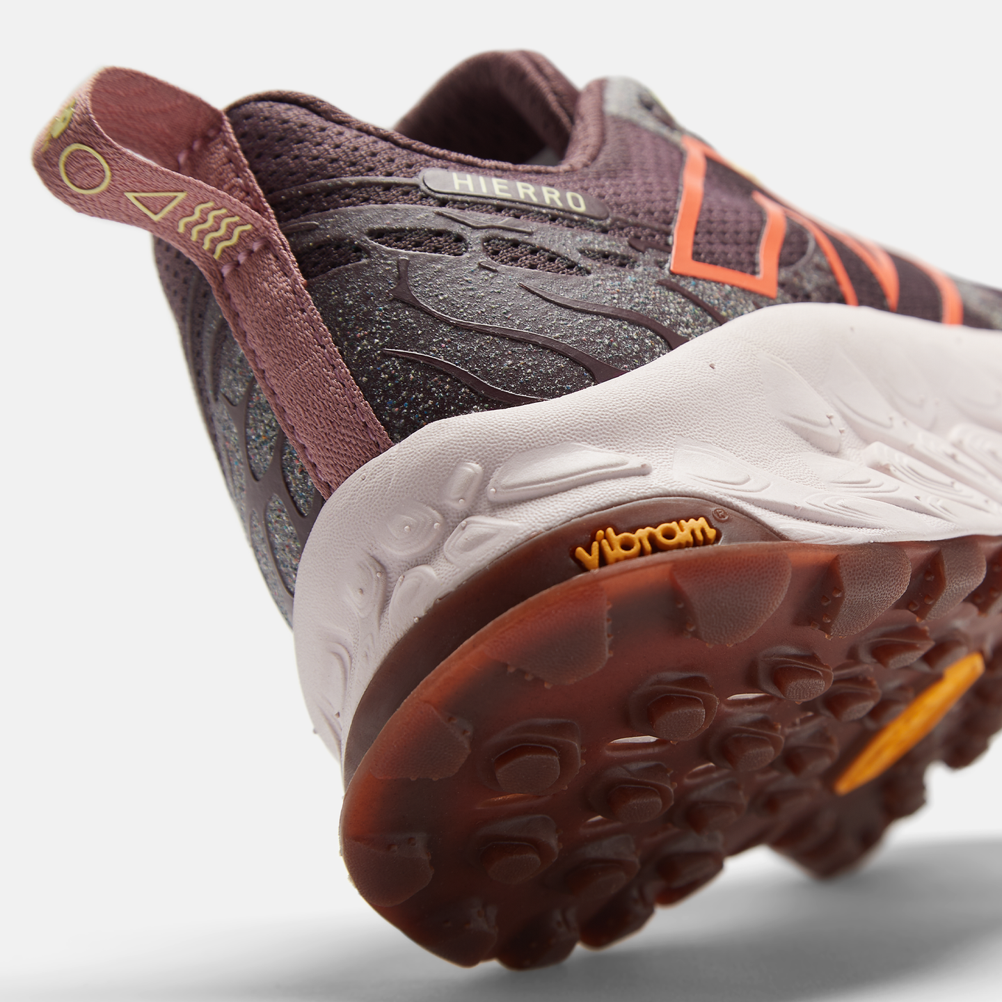 Buty damskie New Balance Fresh Foam X Hierro v8 WTHIERP8 – bordowe