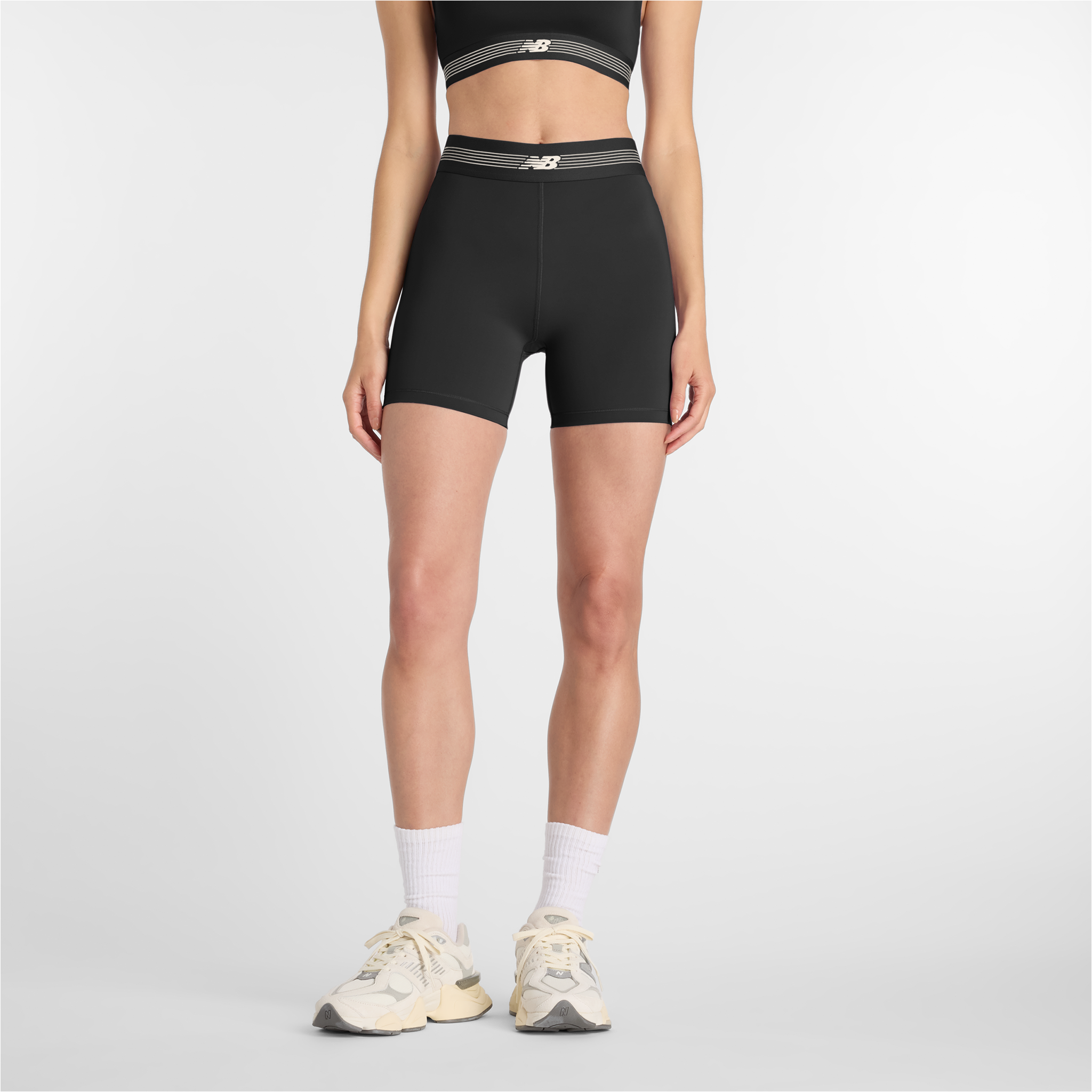 Spodenki damskie New Balance WB61E4GEBK – czarne